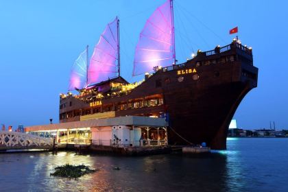 ELISA FLOATING RESTAURANT
