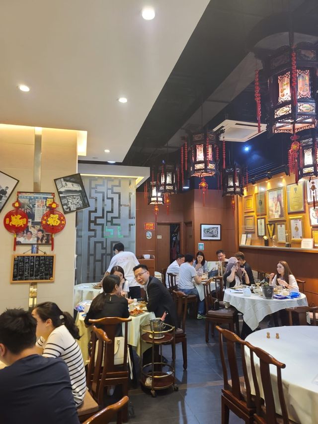 帶爸爸媽媽梗係食豪啲