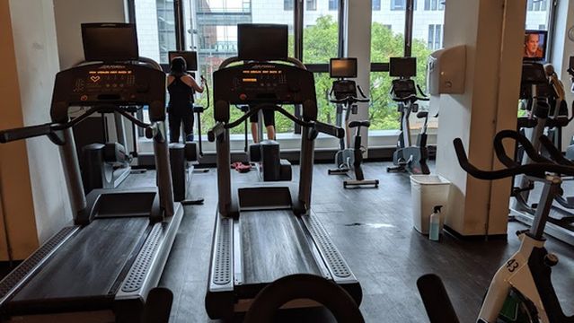 Crunch Fit - Dresden