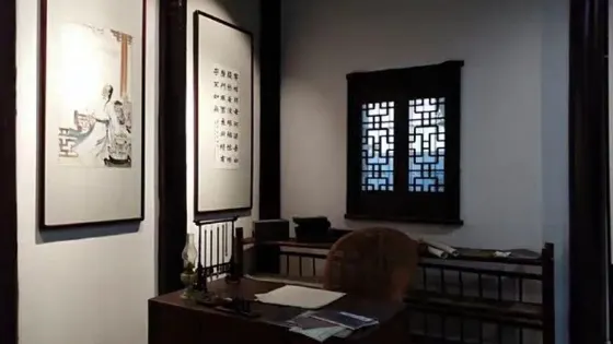 黃仲則故居