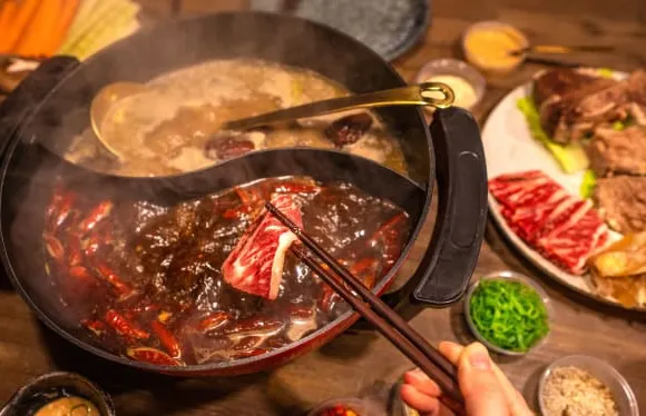 Hot and Hot Chinese Hot Pot Amsterdam Museumplein 沸騰三國阿姆斯特丹博物館店