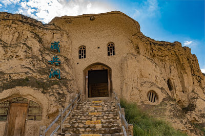 Ancient Troop-Hiding Cave