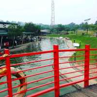 Ah Poong Floating Market