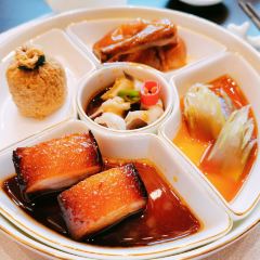 Bin jiang hua yue yan User Photo