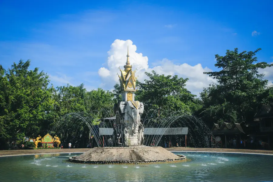 Xishuangbanna Dai Minority Park