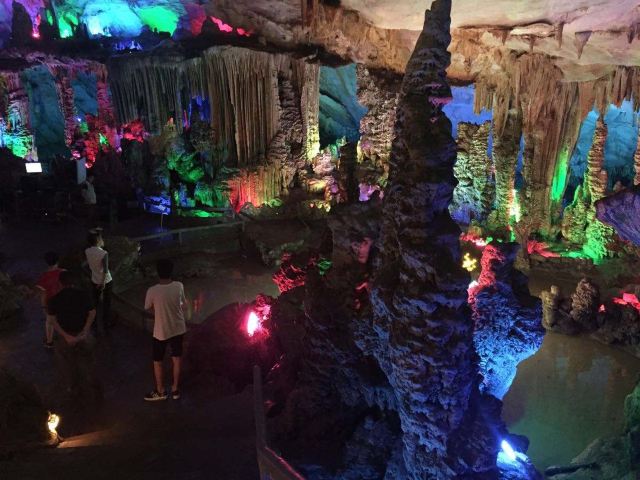 Huangyandong Scenic Area