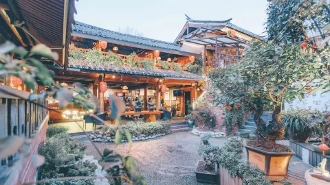 Li Jiang There Is a Pot Hot Pot (Hei Long Tan Flagship Store) in China