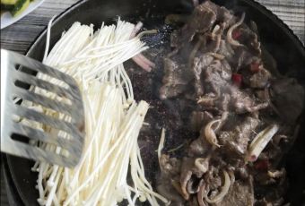 小东北特色烤肉(振兴街店) user photo