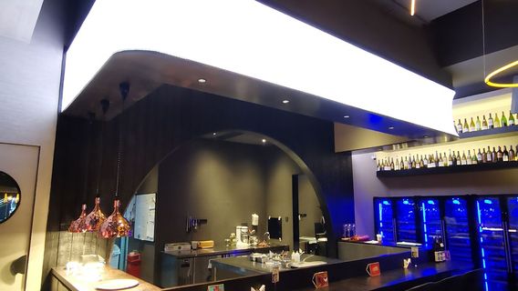 Dom Whitney Tasting Lounge