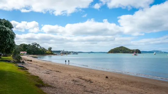 Paihia Beach