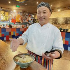 云顶美食城(长白山万达店) User Photo