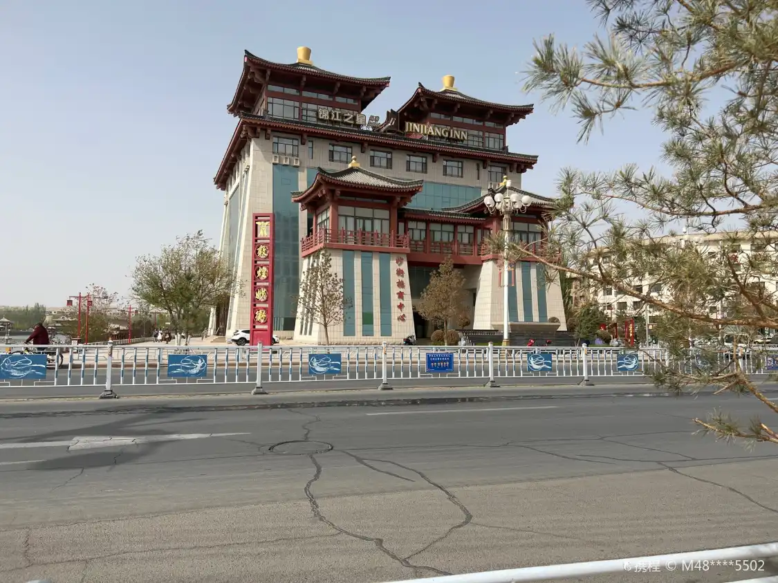 Hotels near Dunhuangmiao Street