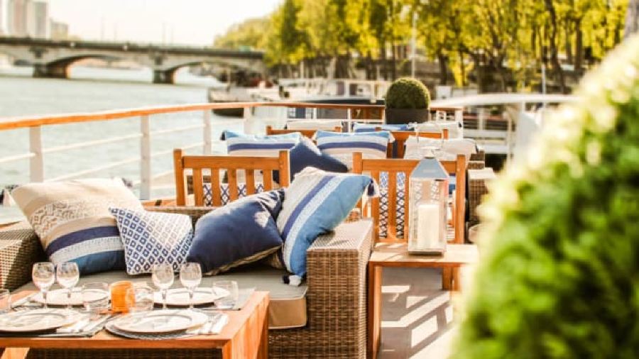 L'Instant by Le Paris