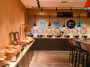 济南临空智选假日酒店(遥墙国际机场店)·智空间.自助餐厅