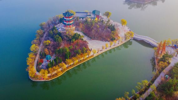 Yuehu Park