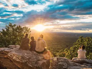 Bear's Den Scenic Lookout