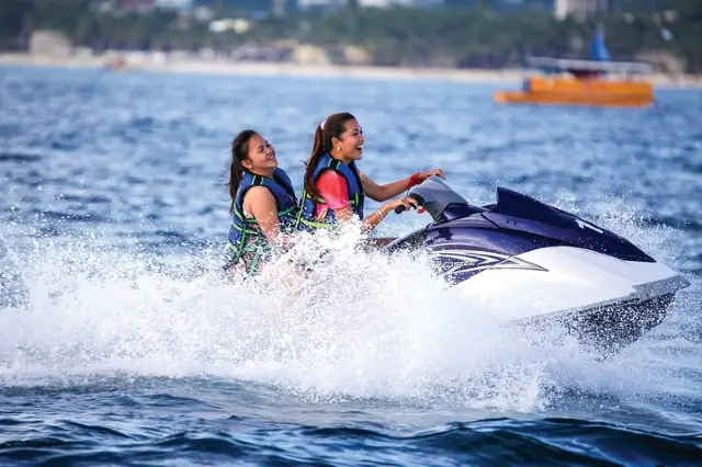 Motorboat Experiences in Boracay Island