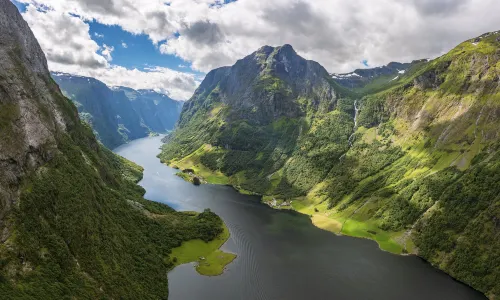 Naeroyfjorden