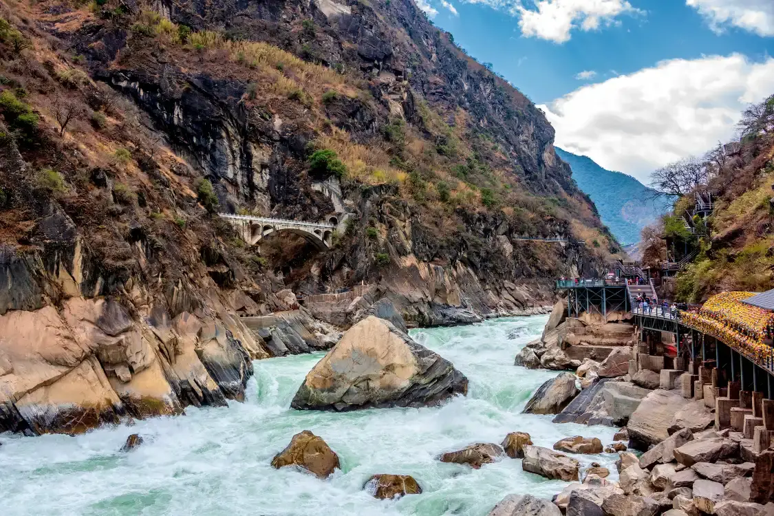 Hotels near Hutiao Stone