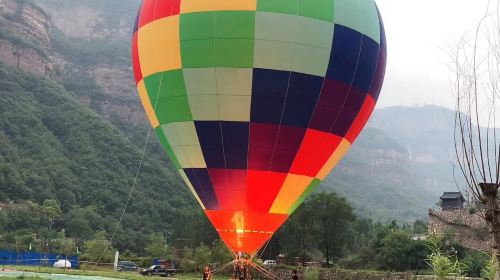太行大峽谷滑翔傘熱氣球體驗