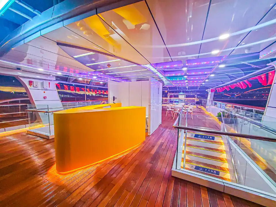 2_The Huangpu River Cruise (Jinling East Road Pier)