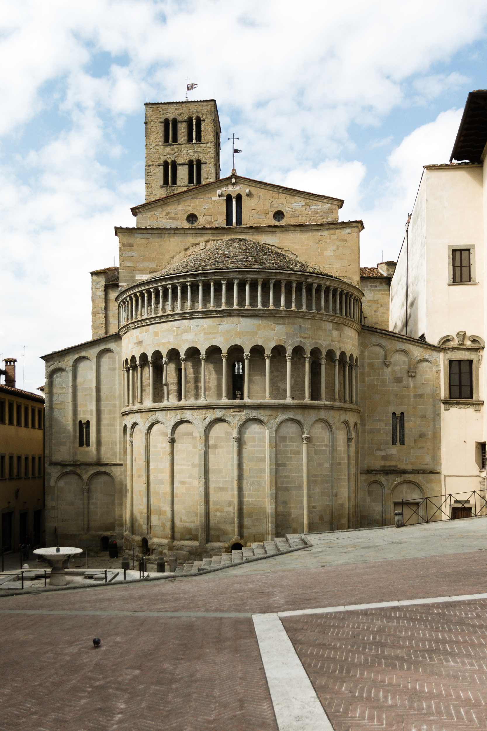 Latest travel itineraries for Arezzo in February updated in 2024