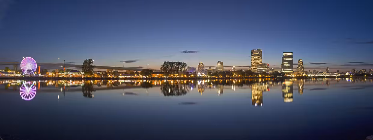 Flüge ${{cityDName}} Milwaukee