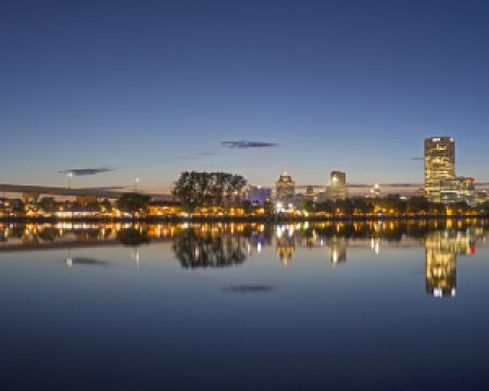 香港-密爾沃基 機票酒店 自由行