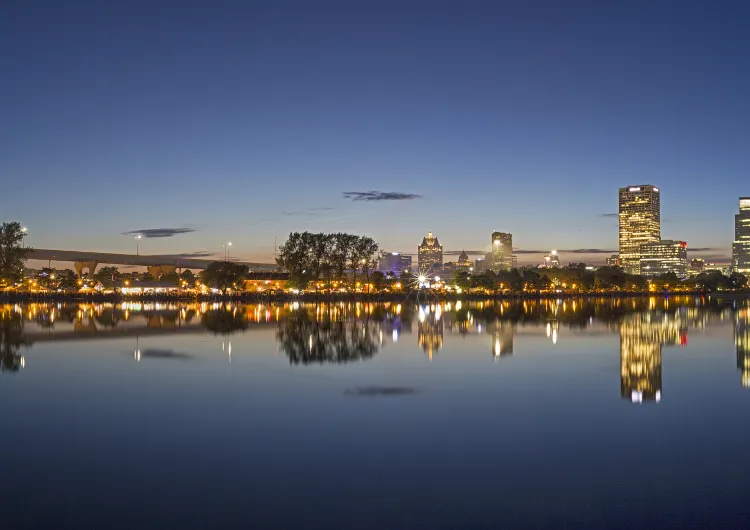 ミルウォーキーの天気、ミルウォーキーの気温ガイド、旅のベストシーズン、服装のおすすめ