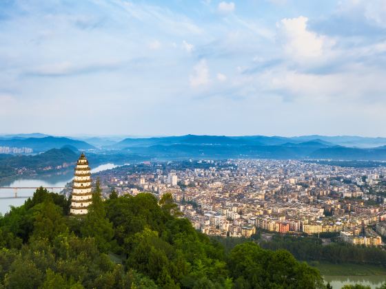 Langzhong White Tower