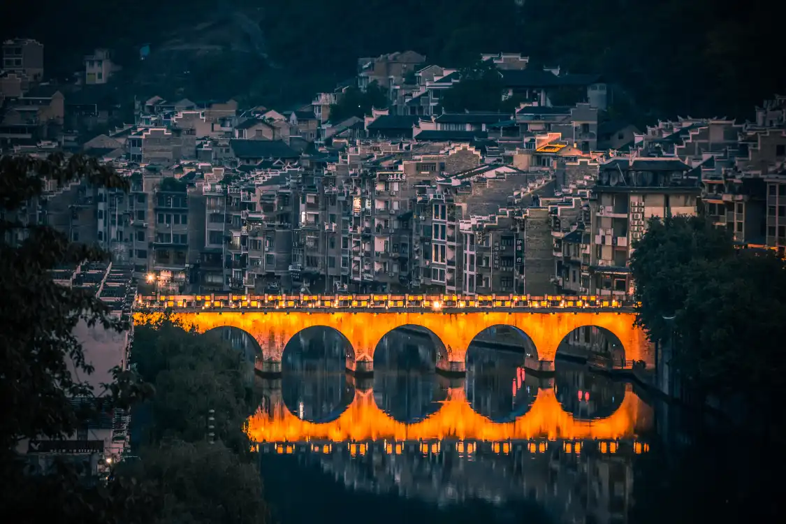 Hotels near New Bridge