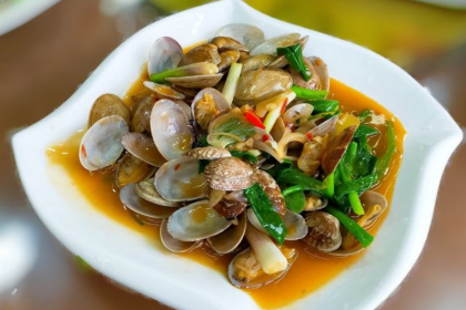 领鲜一家饭店(沙滩全海景一号店)