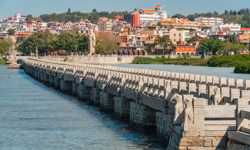Luoyang Bridge