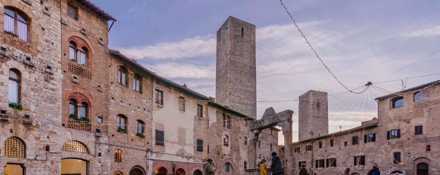 Piazza della Cisterna
