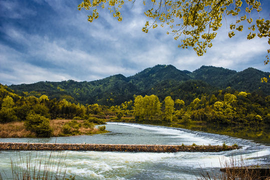 Ancient Weir Home of Painting