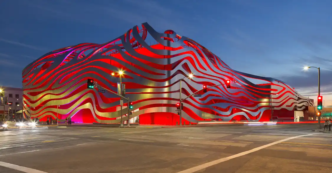 Hotels near Petersen Automotive Museum