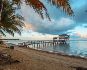 香港-羅阿坦 機票酒店 自由行