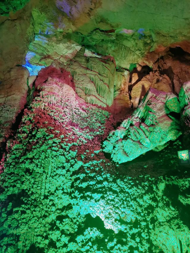 Kaiyuan Karst Cave in Boshan