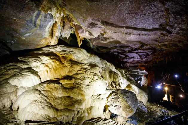 Các khách sạn gần Osan-ri Prehistory Museum