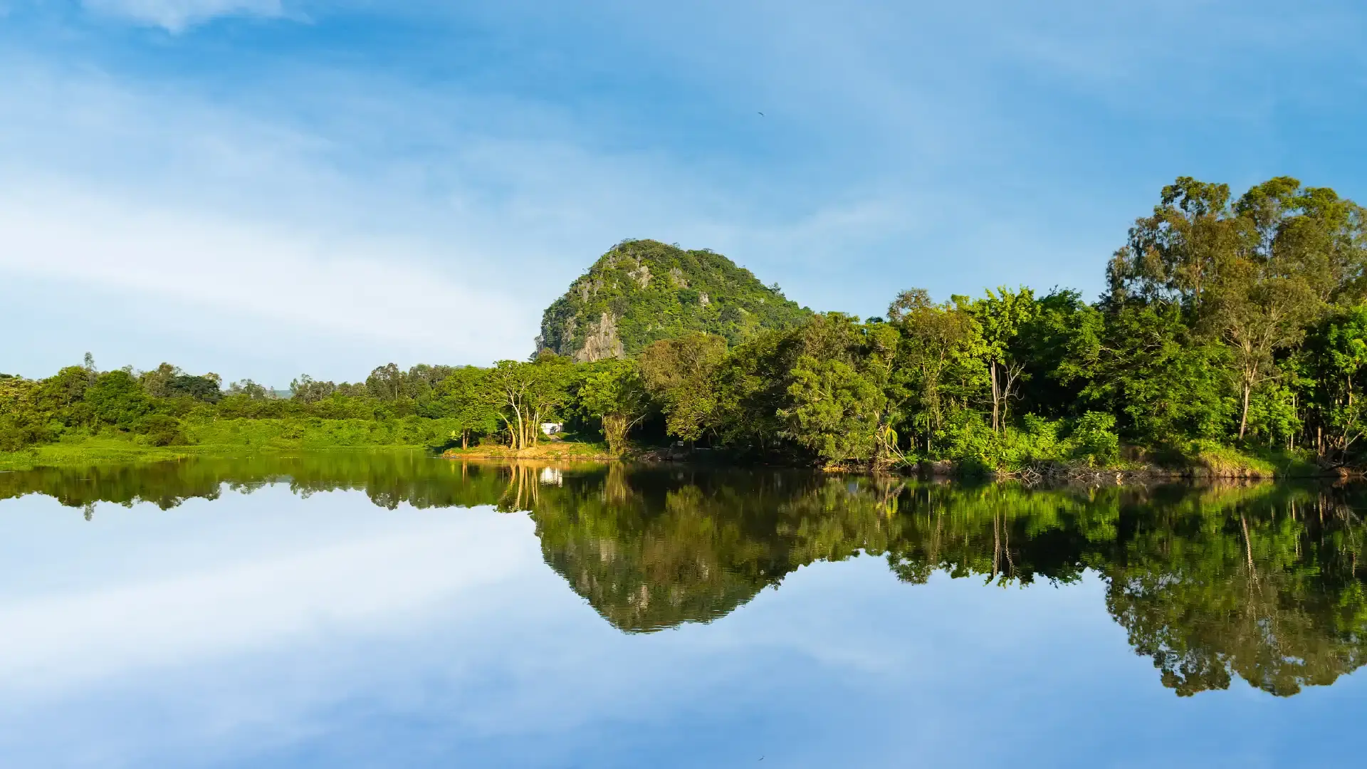 Hoteles cerca de Luobi Cave