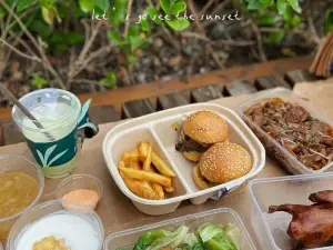 JJ Royal Cafe