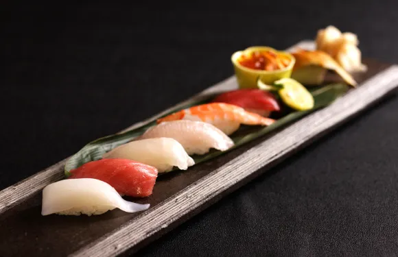 日本料理 花筐