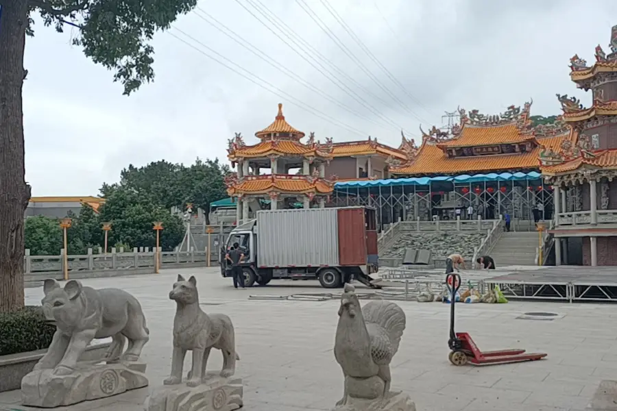 Huli Residential District Xianyueshan Jiqing Square