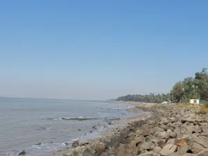 Pirwadi Beach