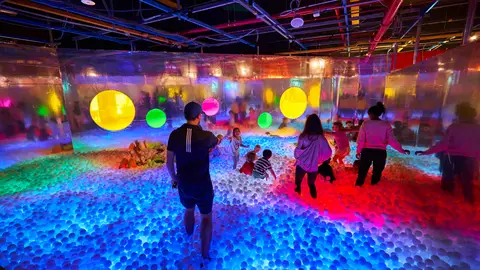 Chaos Lab in Singapore: Fun & Creative Experience