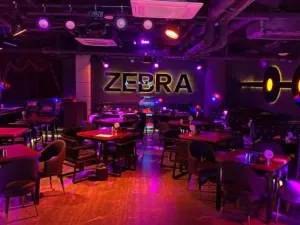 Zebra live house