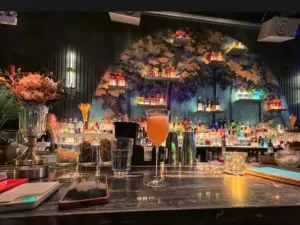 KINGFISHER BAR