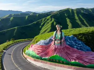 The Beekeeper Girl of Nalati Statue