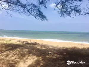 Pantai Teluk Mak Nik