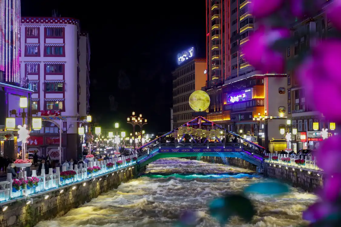 Hotels near Kangding City